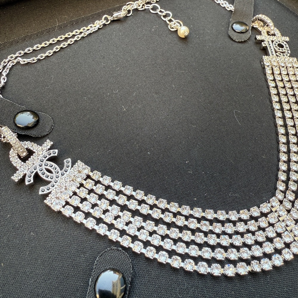 CHANEL 2022A SILVER TONE CC 19 LOGO WHITE BLACK CRYSTALS NECKLACE CHARM CHOCKER - Picture 7 of 15